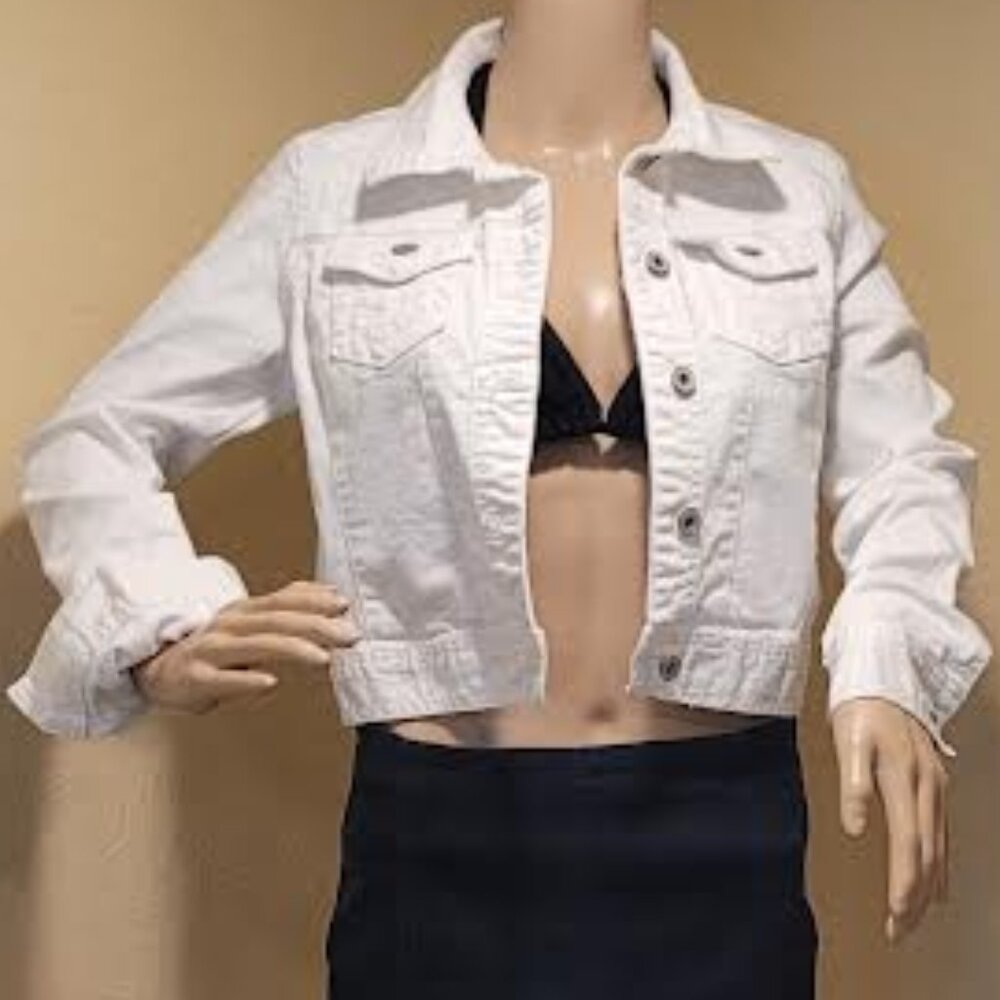NWT Maurices white jean jacket - Size Small